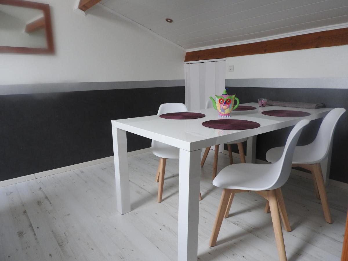 Appartement mansardé et climatisé 50 m2 Pompignan  Extérieur photo